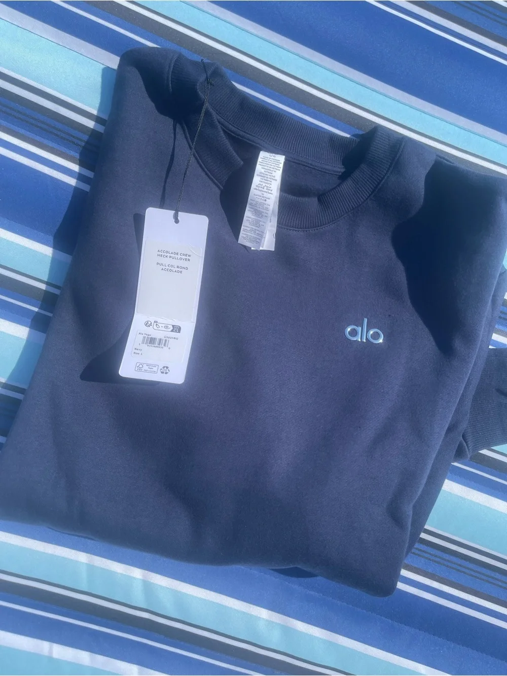 ALO Yoga accolades nwt authentic Crewneck Sweatshirt in Navy